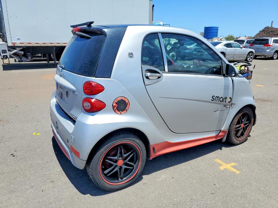 Photo 3 from auction – 2013 SMART FORTWO with VIN WMEEJ3BA5DK683402