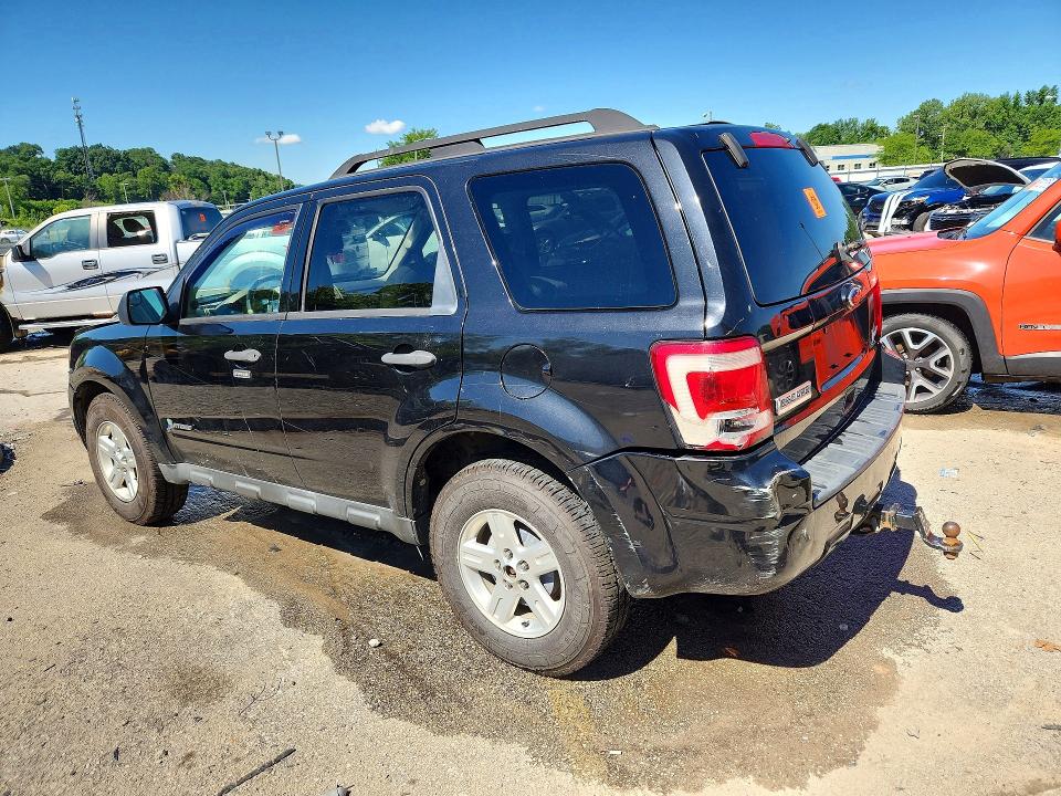 Photo 2 from auction – 2011 FORD ESCAPE with VIN 1FMCU5K31BKA49006