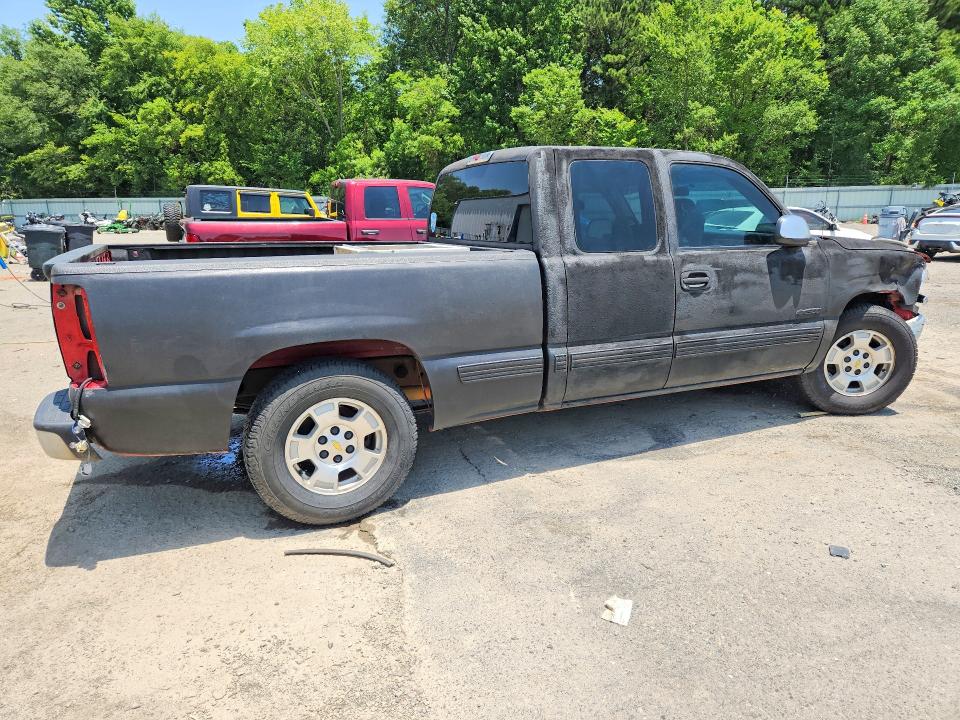 Photo 3 from auction – 2002 CHEVROLET SILVERADO with VIN 2GCEC19V521142031