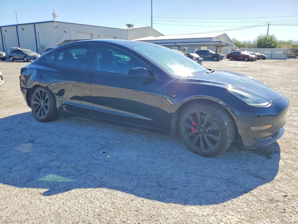Photo 4 from auction – 2018 TESLA MODEL 3 with VIN 5YJ3E1EB8JF067222