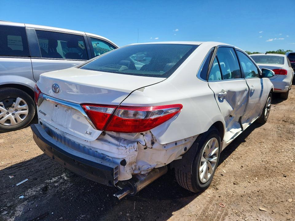 Photo 3 from auction – 2015 TOYOTA CAMRY with VIN 4T4BF1FK7FR515750