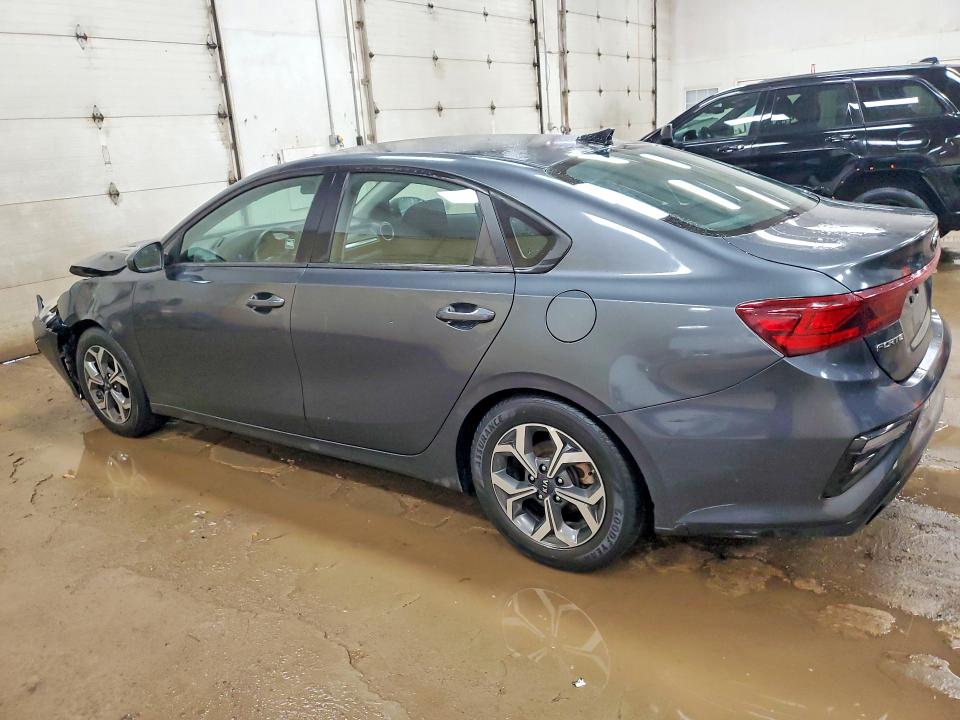 Photo 2 from auction – 2020 KIA FORTE with VIN 3KPF24AD9LE158880