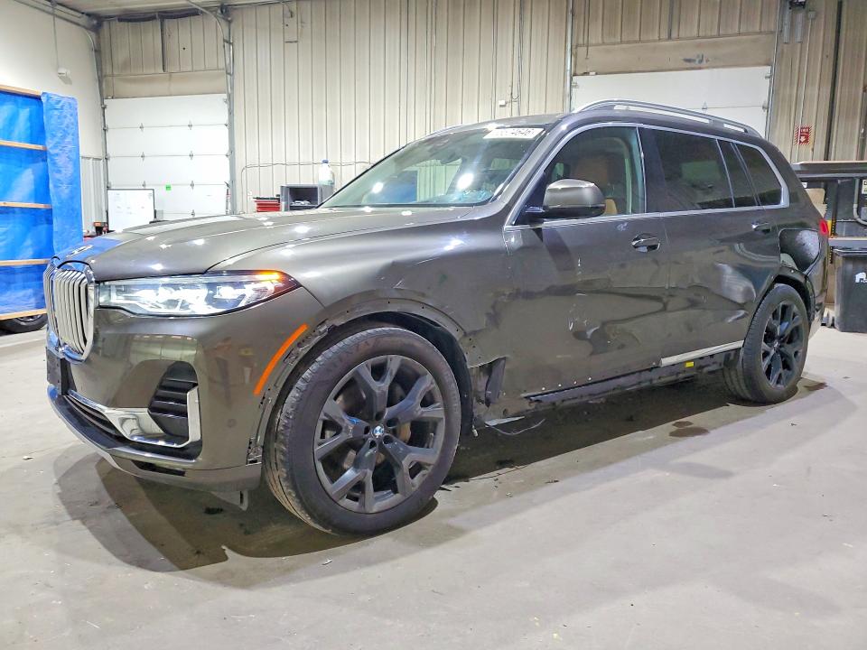 BMW X7 2020 with VIN 5UXCW2C04L9C24666 - Photo from auction