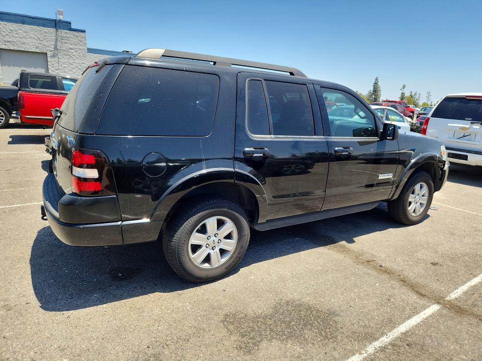 Photo 3 from auction – 2008 FORD EXPLORER with VIN 1FMEU63E68UB18168