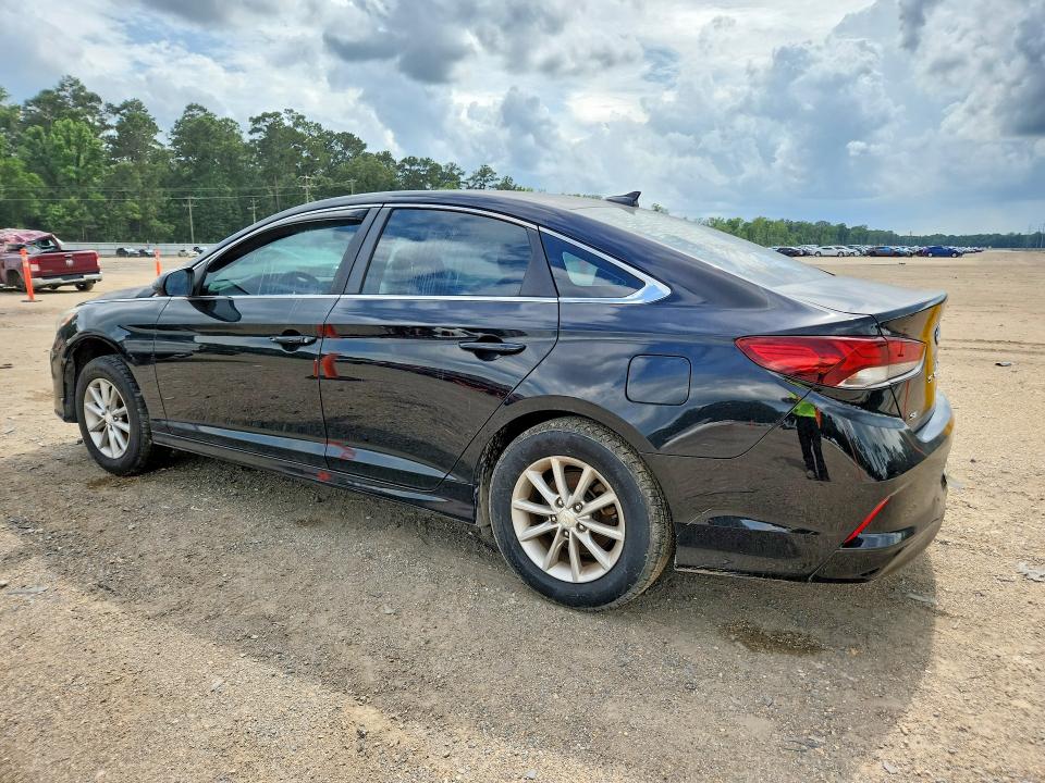 Photo 2 from auction – 2019 HYUNDAI SONATA with VIN 5NPE24AF2KH777098