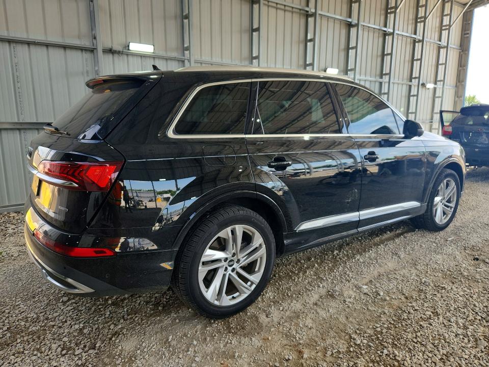 Photo 3 from auction – 2021 AUDI Q7 with VIN WA1LXAF79MD021344