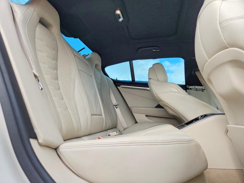 Photo 10 from auction – 2022 BMW 840I with VIN WBAGV2C02NCH16556
