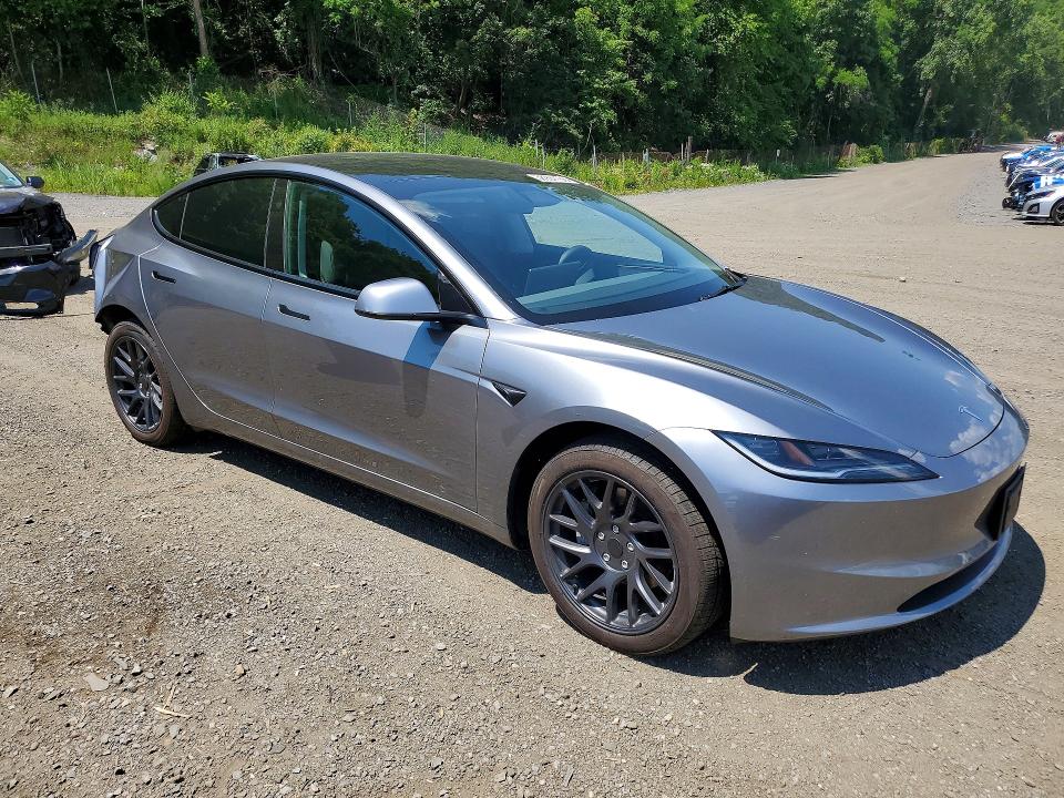 Photo 4 from auction – 2025 TESLA MODEL 3 with VIN 5YJ3E1EA8SF017610