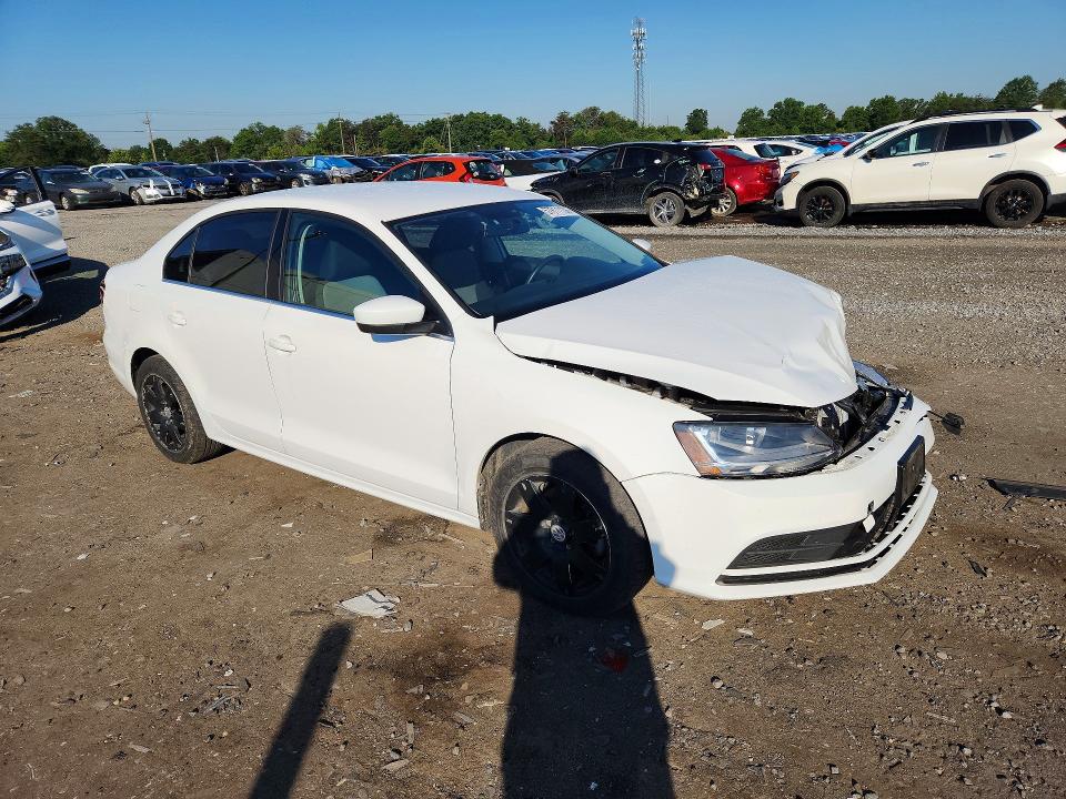 Zdjęcie 4 z aukcji – 2017 VOLKSWAGEN JETTA z VIN 3VW2B7AJ4HM306952