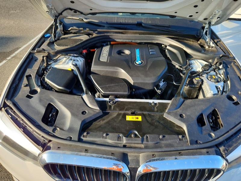Photo 11 from auction – 2018 BMW 530E with VIN WBAJA9C57JB034260