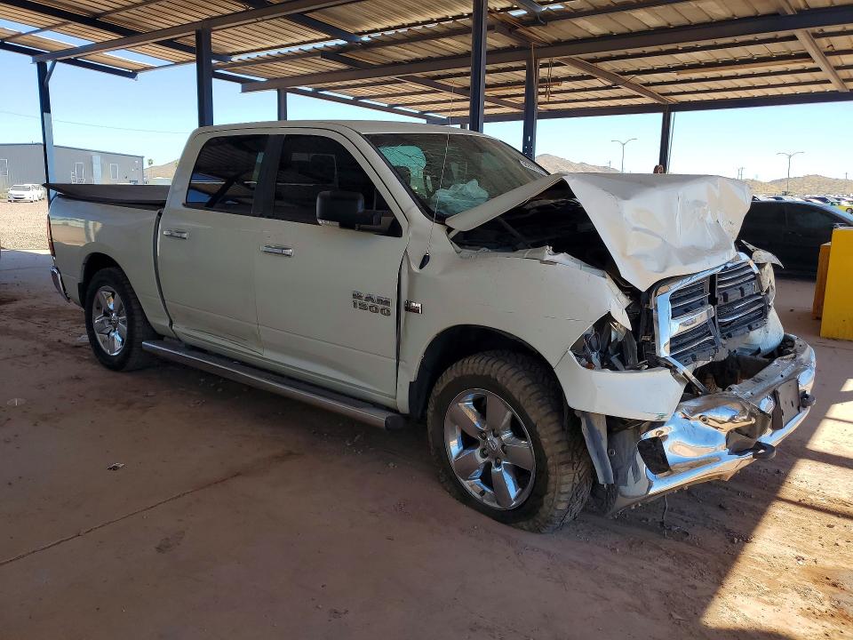 Снимка 4 от търг – 2016 RAM 1500 с VIN 1C6RR7LT1GS252714