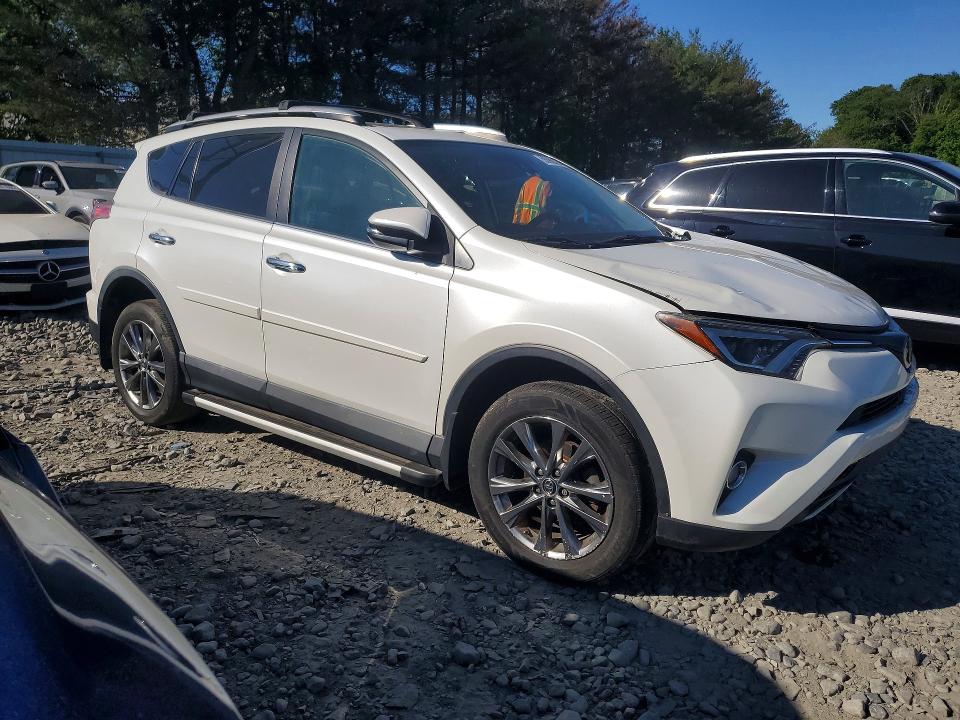 Фото 4 с аукциона – 2017 TOYOTA RAV4 с VIN 2T3DFREV3HW634709