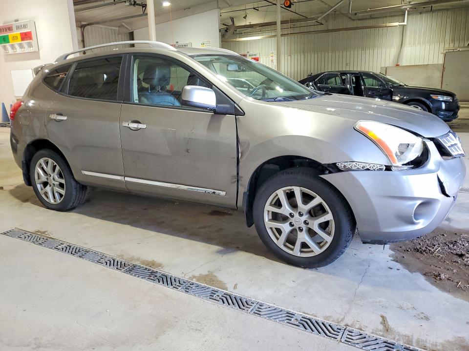 Photo 4 from auction – 2011 NISSAN ROGUE with VIN JN8AS5MV1BW673837
