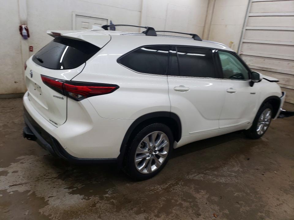 Photo 3 from auction – 2021 TOYOTA HIGHLANDER with VIN 5TDDBRCH5MS531344