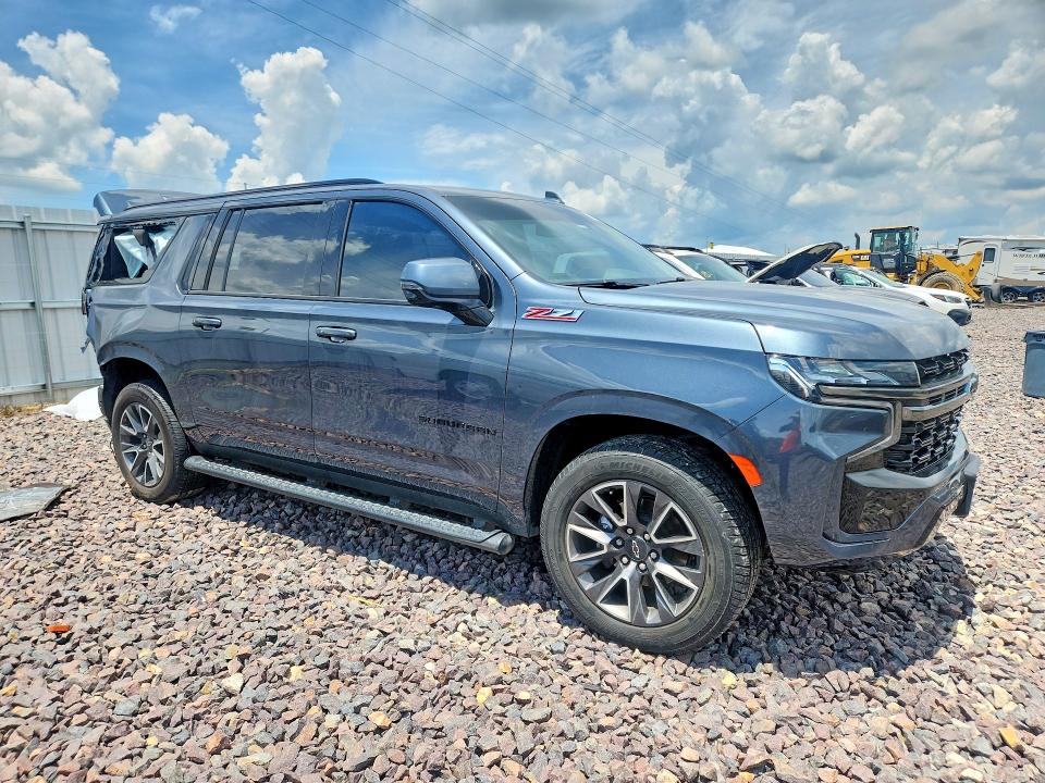 Photo 4 from auction – 2021 CHEVROLET SUBURBAN with VIN 1GNSKDKD0MR334970