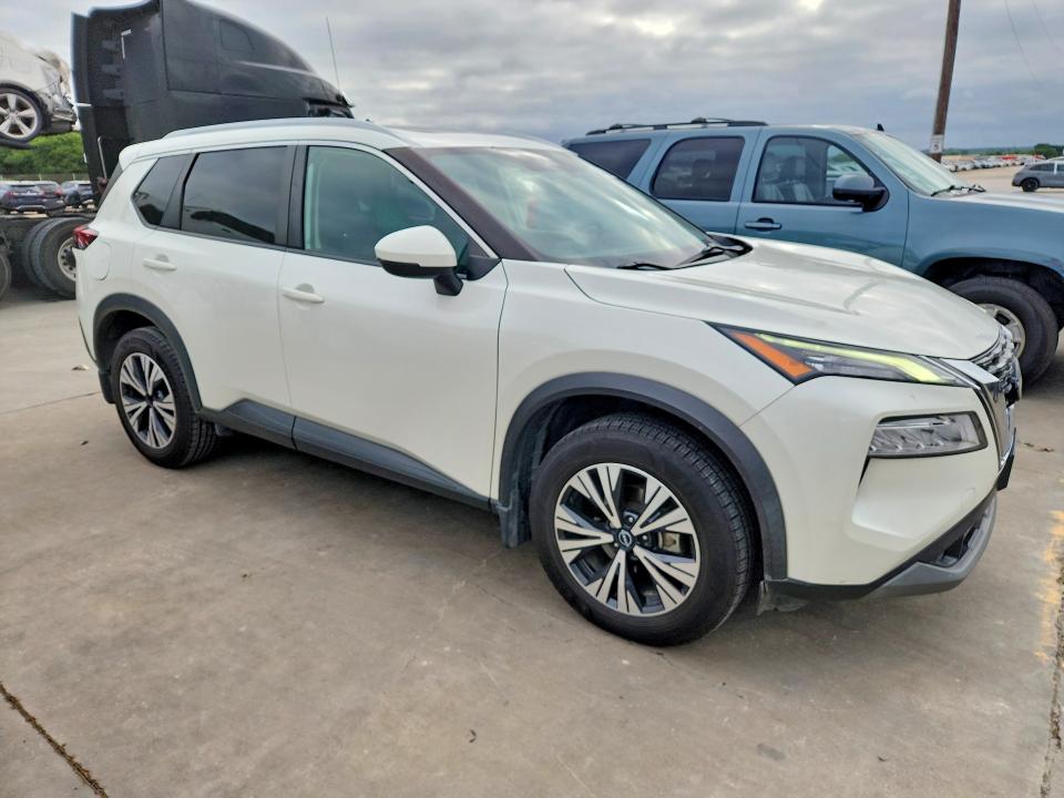 Photo 4 from auction – 2022 NISSAN ROGUE with VIN 5N1BT3BA2NC724877
