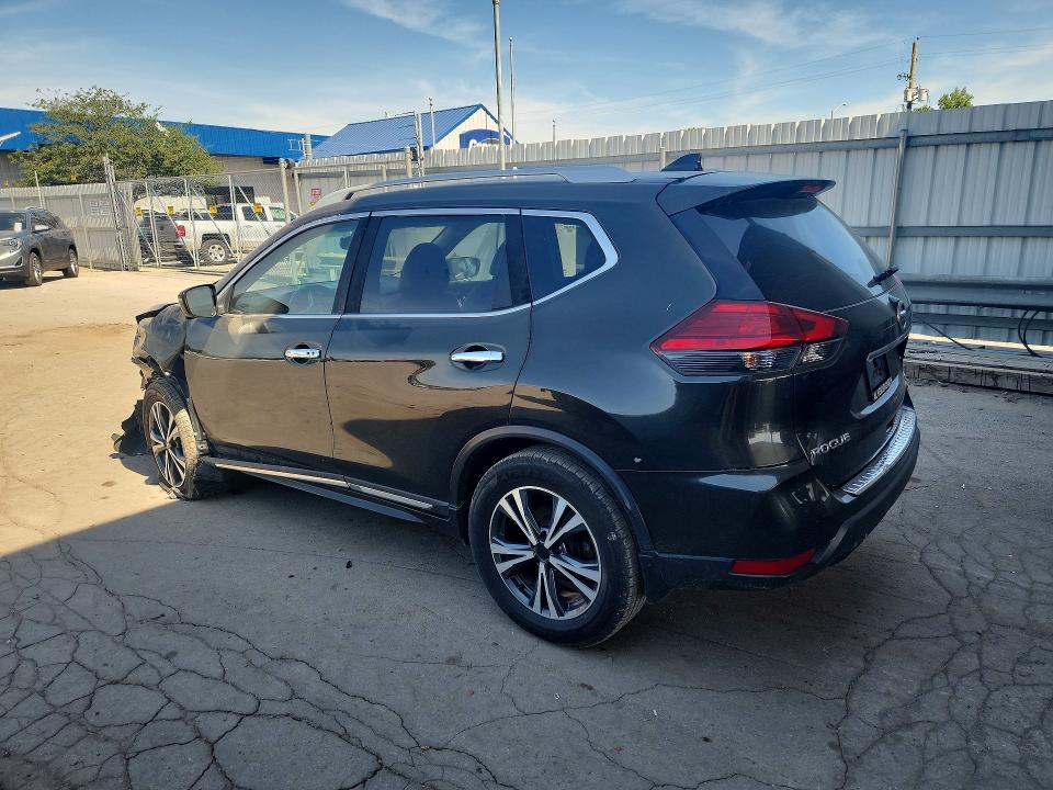 Photo 2 from auction – 2017 NISSAN ROGUE with VIN 5N1AT2MV5HC749072