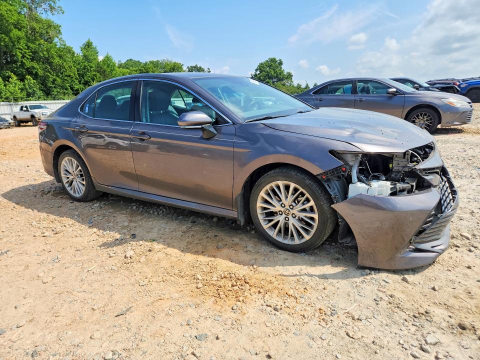 Photo 4 from auction – 2020 TOYOTA CAMRY with VIN 4T1F11AK7LU945694