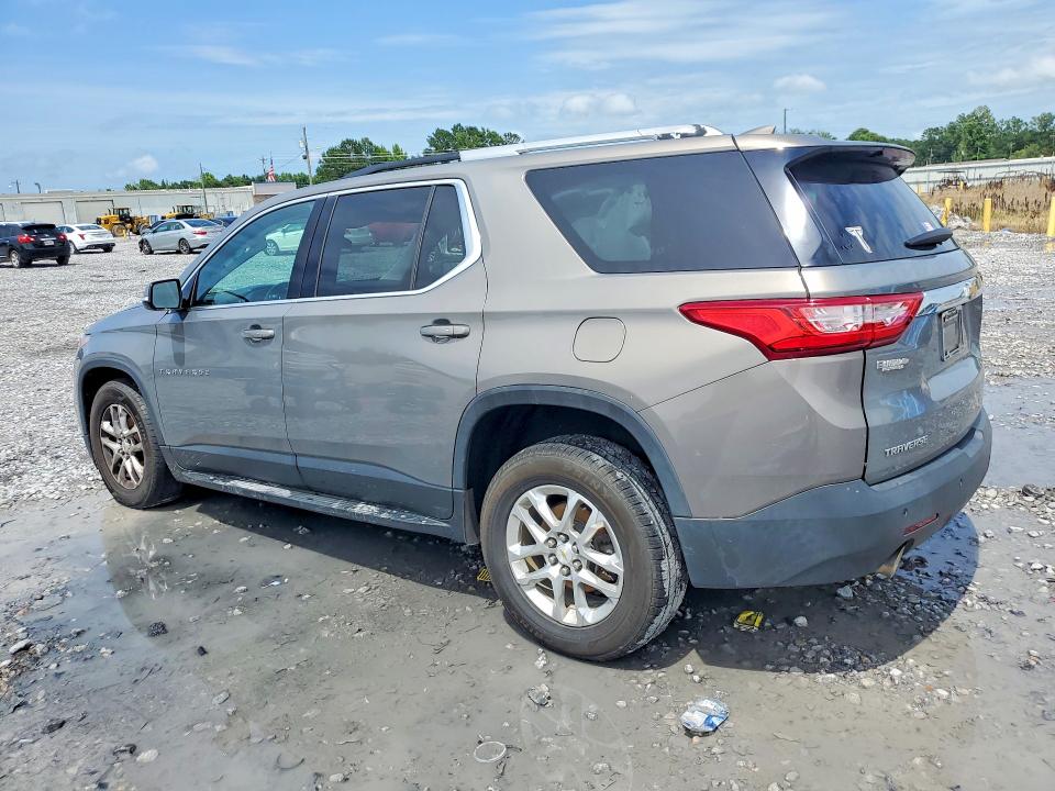 Photo 2 from auction – 2018 CHEVROLET TRAVERSE with VIN 1GNERGKW4JJ156566