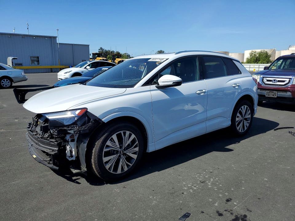 AUDI Q4 E-TRON 2023 مع رقم تعريف المركبة WA1BCBFZ6PP023912 - صورة من المزاد