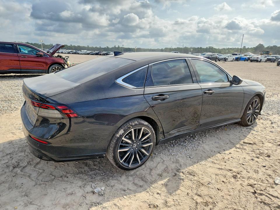 Photo 3 from auction – 2025 HONDA ACCORD with VIN 1HGCY2F88SA097896