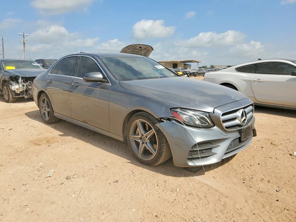 Photo 4 from auction – 2017 MERCEDES-BENZ E with VIN WDDZF4JB5HA271533