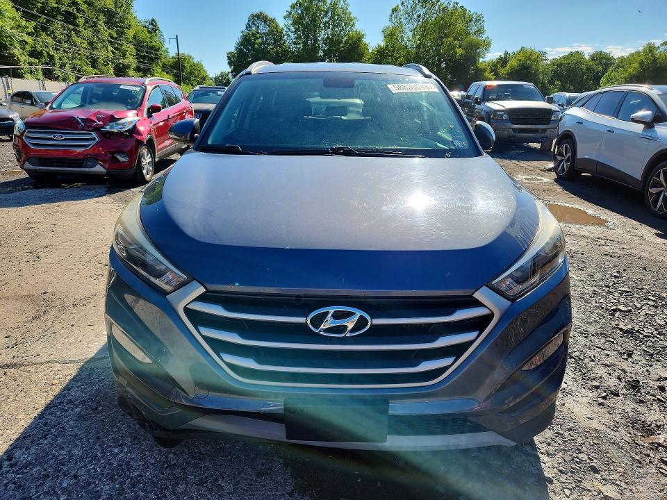 Photo 5 from auction – 2017 HYUNDAI TUCSON with VIN KM8J3CA23HU387012