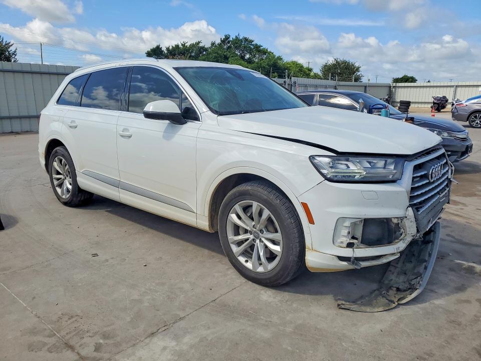 Photo 4 from auction – 2019 AUDI Q7 with VIN WA1LAAF70KD042968