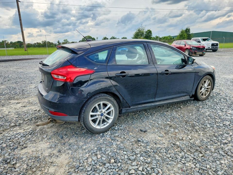 Photo 3 from auction – 2016 FORD FOCUS with VIN 1FADP3K26GL375922