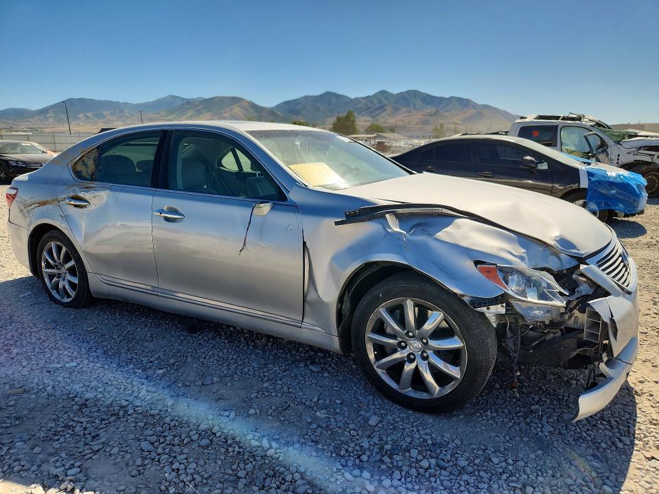 Photo 4 from auction – 2009 LEXUS LS with VIN JTHBL46F695087808