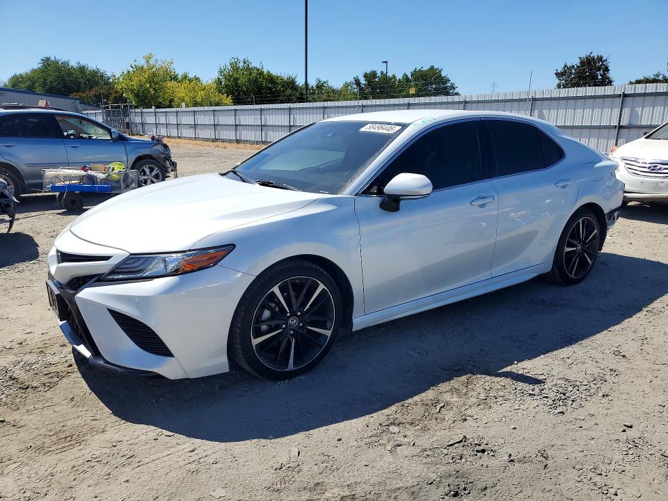TOYOTA CAMRY 2018 with VIN 4T1B61HK2JU005967 - Photo from auction