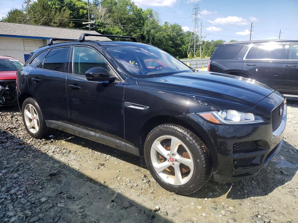 Photo 4 from auction – 2017 JAGUAR F-PACE with VIN SADCJ2BV7HA058616