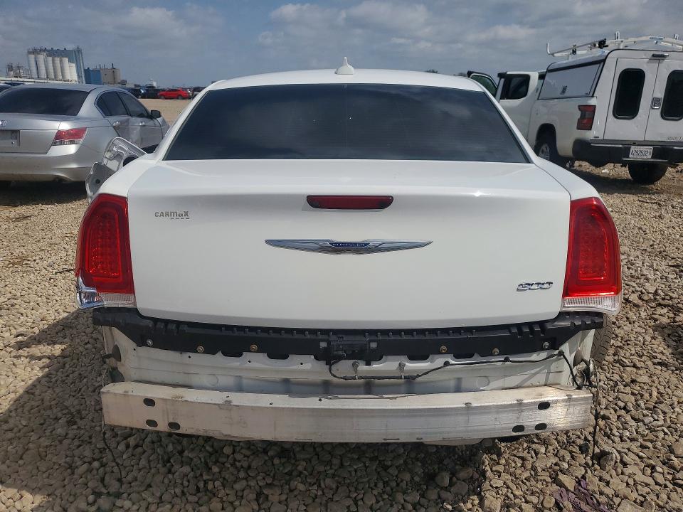 Photo 6 from auction – 2018 CHRYSLER 300 with VIN 2C3CCAEG9JH193668