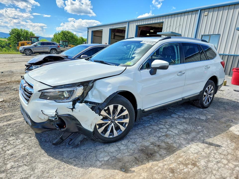 SUBARU OUTBACK 2019 with VIN 4S4BSATC2K3396573 - Photo from auction