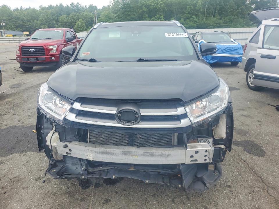 Foto 5 de la subasta – 2018 TOYOTA HIGHLANDER con VIN 5TDKZRFHXJS538705