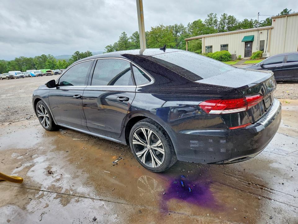 Photo 2 from auction – 2022 VOLKSWAGEN PASSAT with VIN 1VWSA7A39NC006244