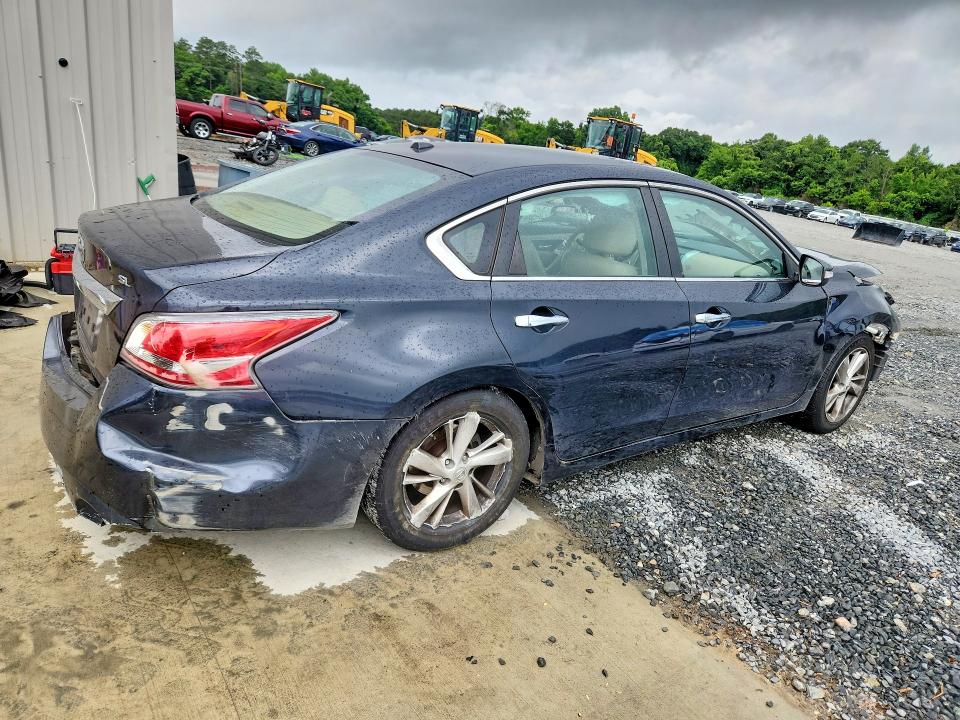 Photo 3 from auction – 2015 NISSAN ALTIMA with VIN 1N4AL3AP0FN866632