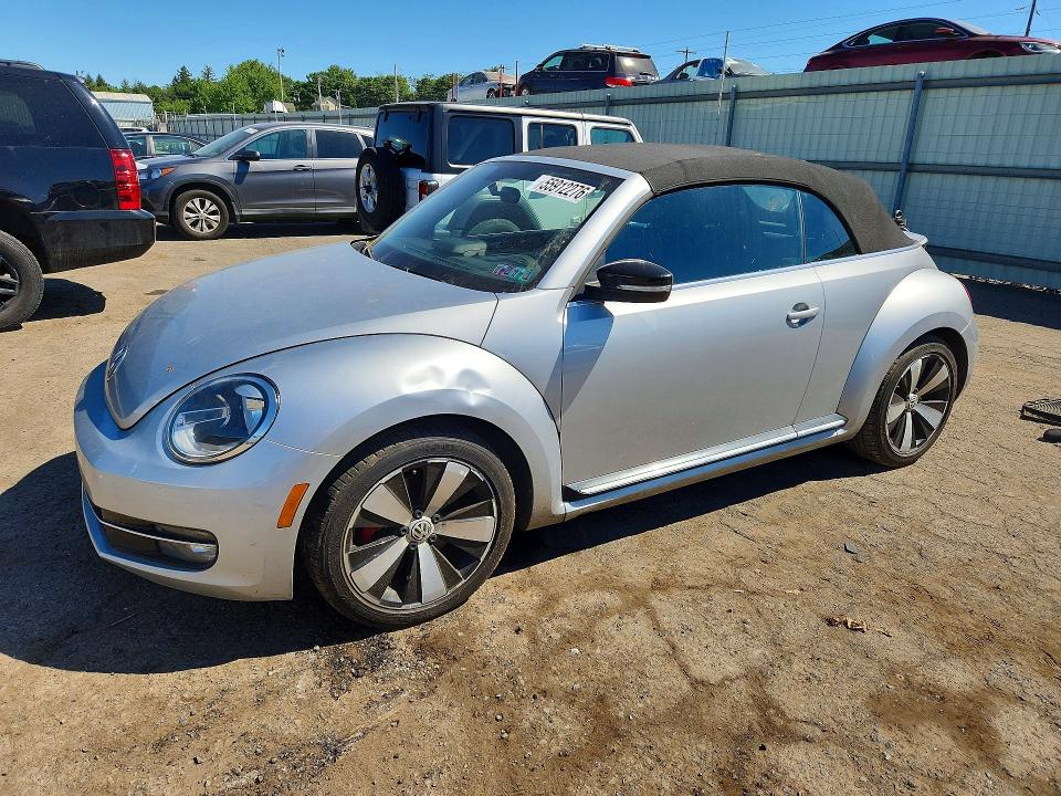 2013 VOLKSWAGEN BEETLE