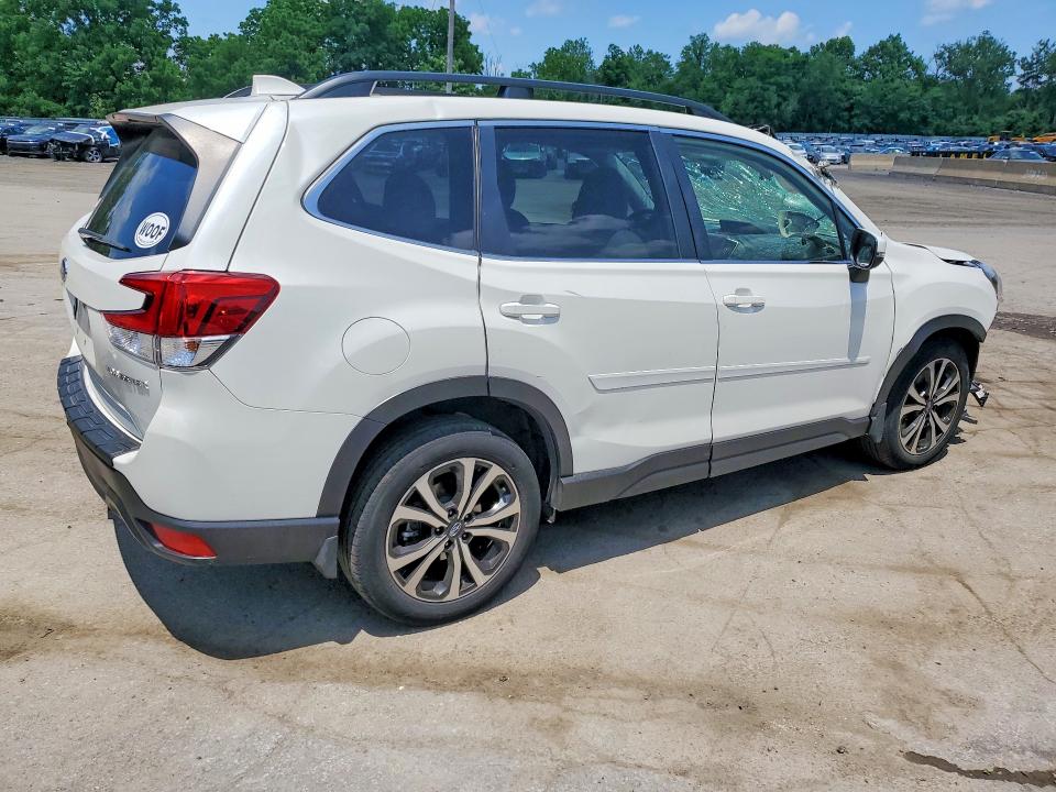 Photo 3 from auction – 2019 SUBARU FORESTER with VIN JF2SKASC2KH523879