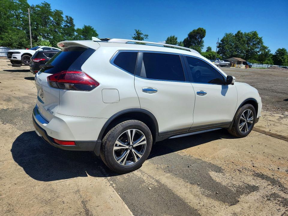 Photo 3 from auction – 2019 NISSAN ROGUE with VIN 5N1AT2MVXKC759247