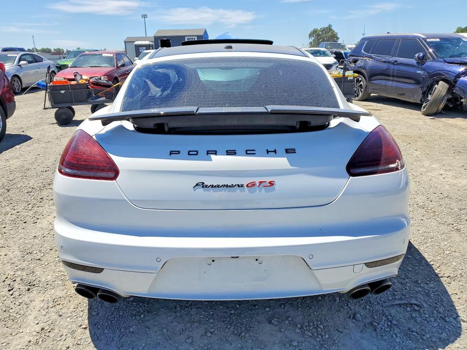 Photo 6 from auction – 2016 PORSCHE PANAMERA with VIN WP0AF2A70GL080869