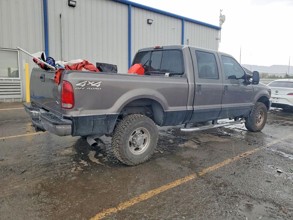 Photo 3 from auction – 2002 FORD F350 with VIN 1FTSW31F02EB32600