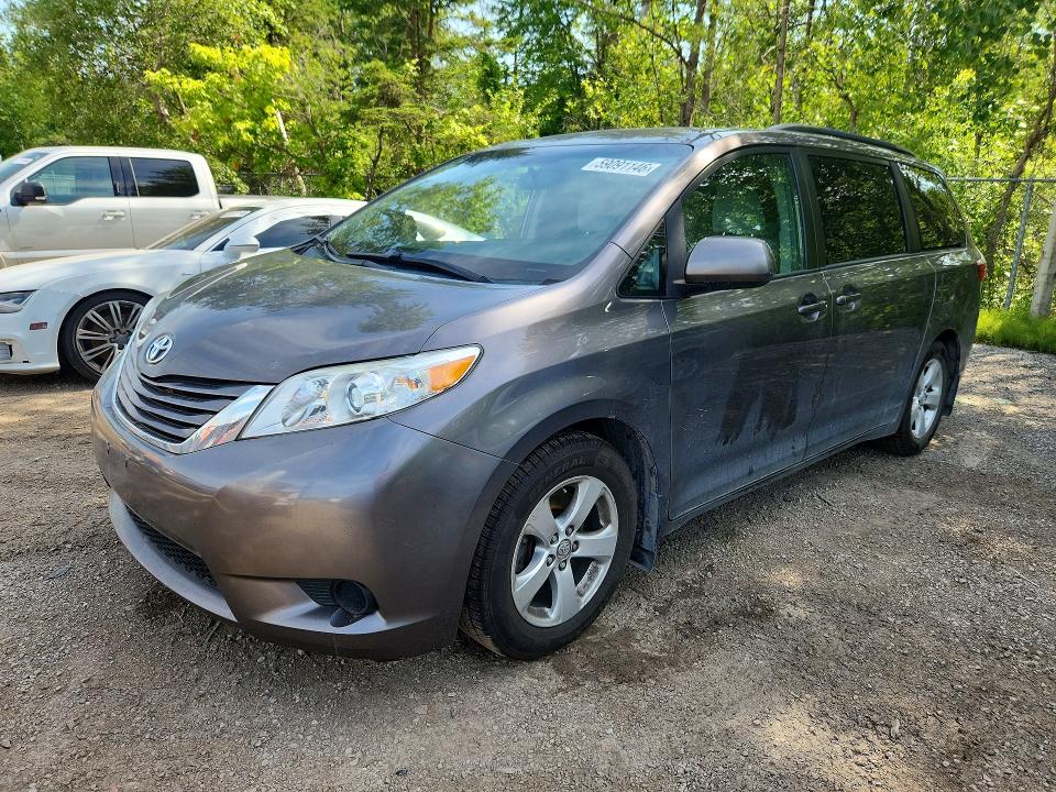TOYOTA SIENNA 2016 with VIN 5TDKK3DC7GS720170 - Photo from auction