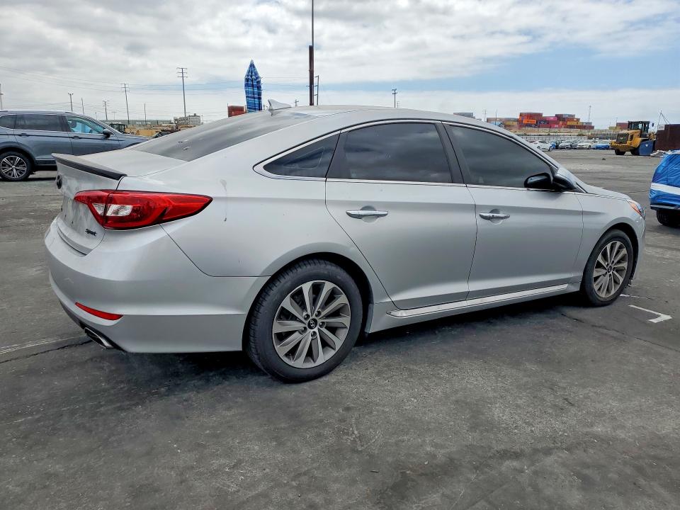 Photo 3 from auction – 2015 HYUNDAI SONATA with VIN 5NPE34AF2FH055231