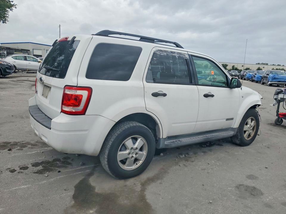 Photo 3 from auction – 2008 FORD ESCAPE with VIN 1FMCU03148KB84411