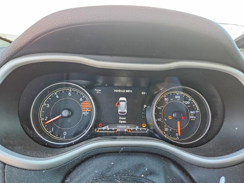 Photo 9 from auction – 2017 JEEP CHEROKEE with VIN 1C4PJLDB7HW547428