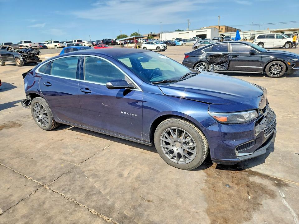 Photo 4 from auction – 2016 CHEVROLET MALIBU with VIN 1G1ZE5STXGF171013