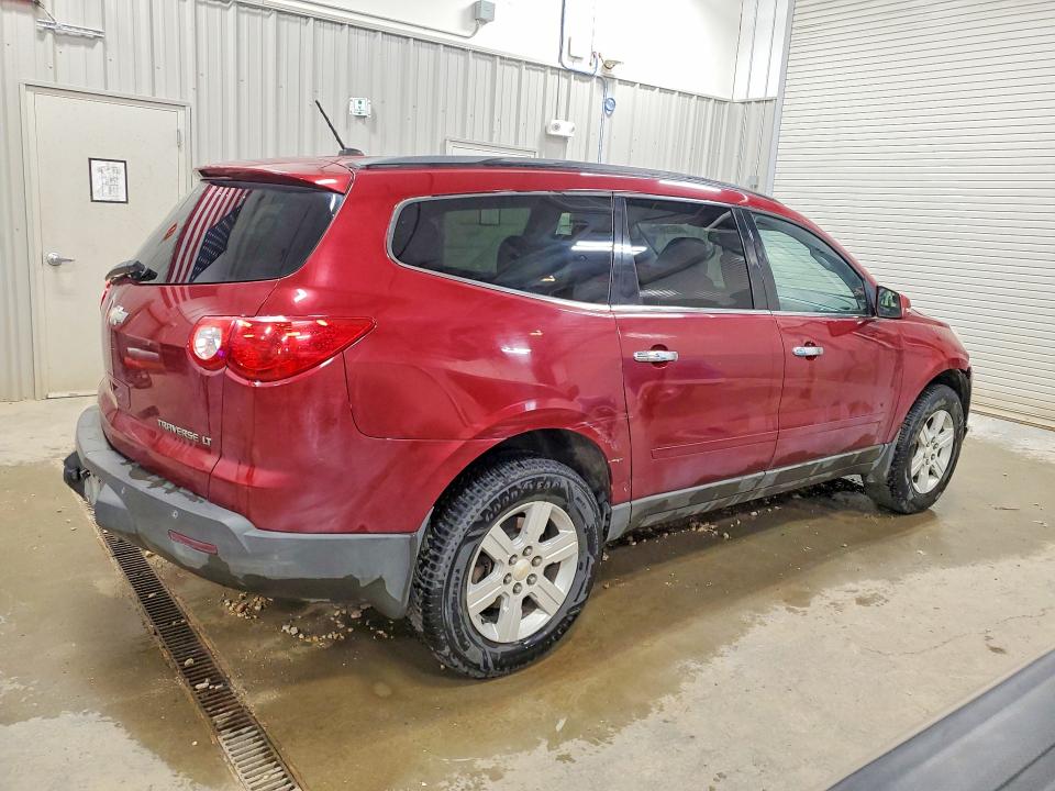 Photo 3 from auction – 2011 CHEVROLET TRAVERSE with VIN 1GNKVGED2BJ167334