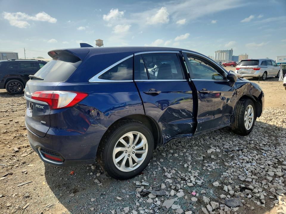 Photo 3 from auction – 2017 ACURA RDX with VIN 5J8TB4H54HL019161