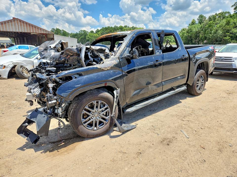 TOYOTA TUNDRA 2025 with VIN 5TFLA5AB8SX047536 - Photo from auction